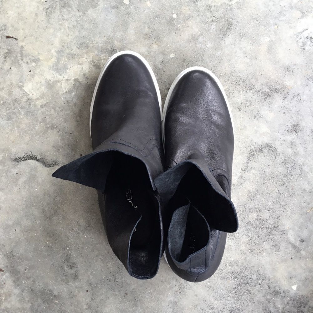 J/Slides Posh Hidden Wedge Round Toe Platform Sne… - image 5